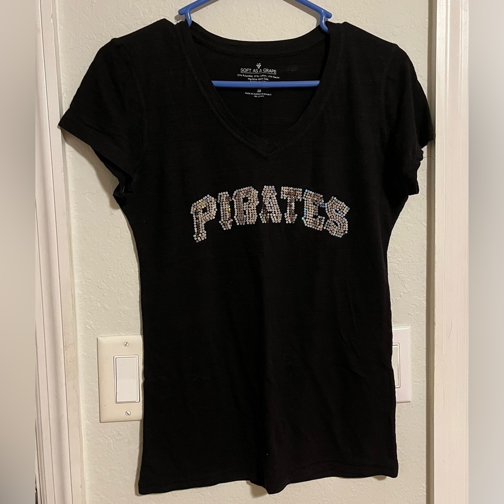 Pittsburgh pirates ladies sequins T-shirt, size small